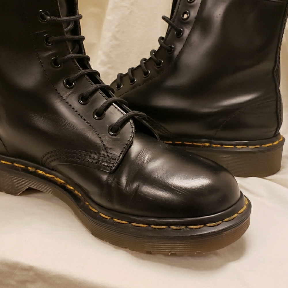 Doc Martens - Picture 9 of 11